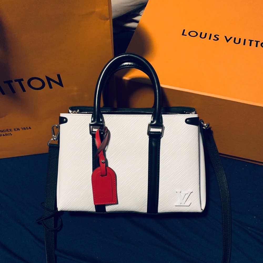 ❌SOLD❌ Authentic Louis Vuitton Souffot BB